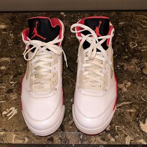 Air Jordan Retro “ FIRE RED 2008” White and Red and Black
